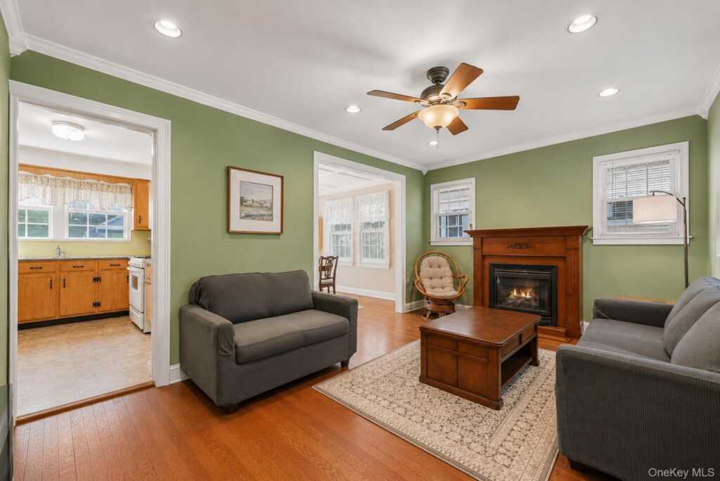 13 Washington Circle, Suffern, NY 10901 - Photo 10 of 33