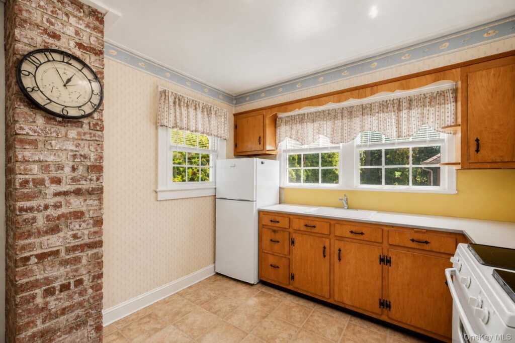 13 Washington Circle, Suffern, NY 10901 - Photo 14 of 33