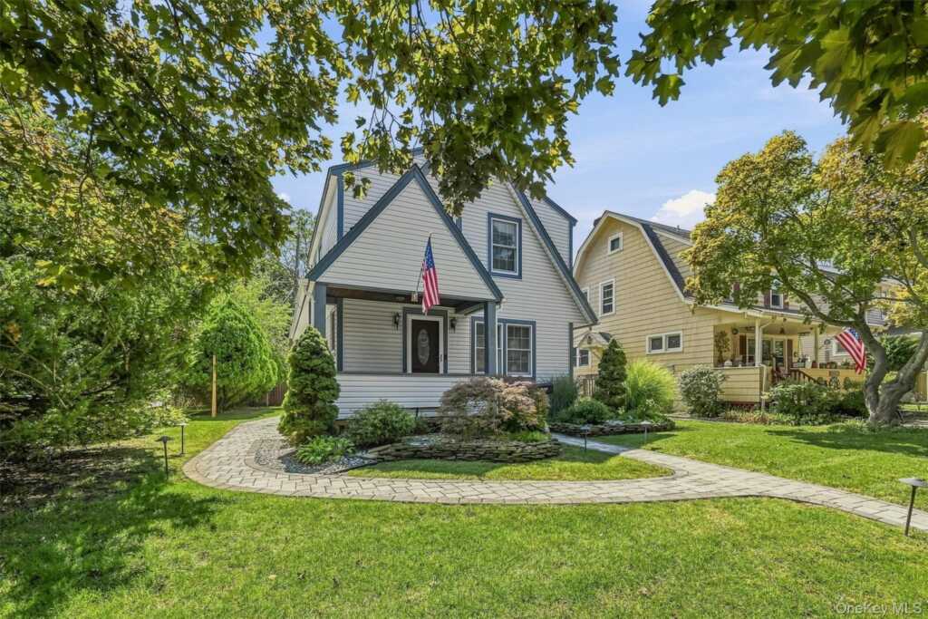 13 Washington Circle, Suffern, NY 10901 - Photo 2 of 33
