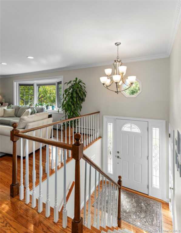 619 Russet Road, Valley Cottage, NY 10989 - Photo 18 of 38