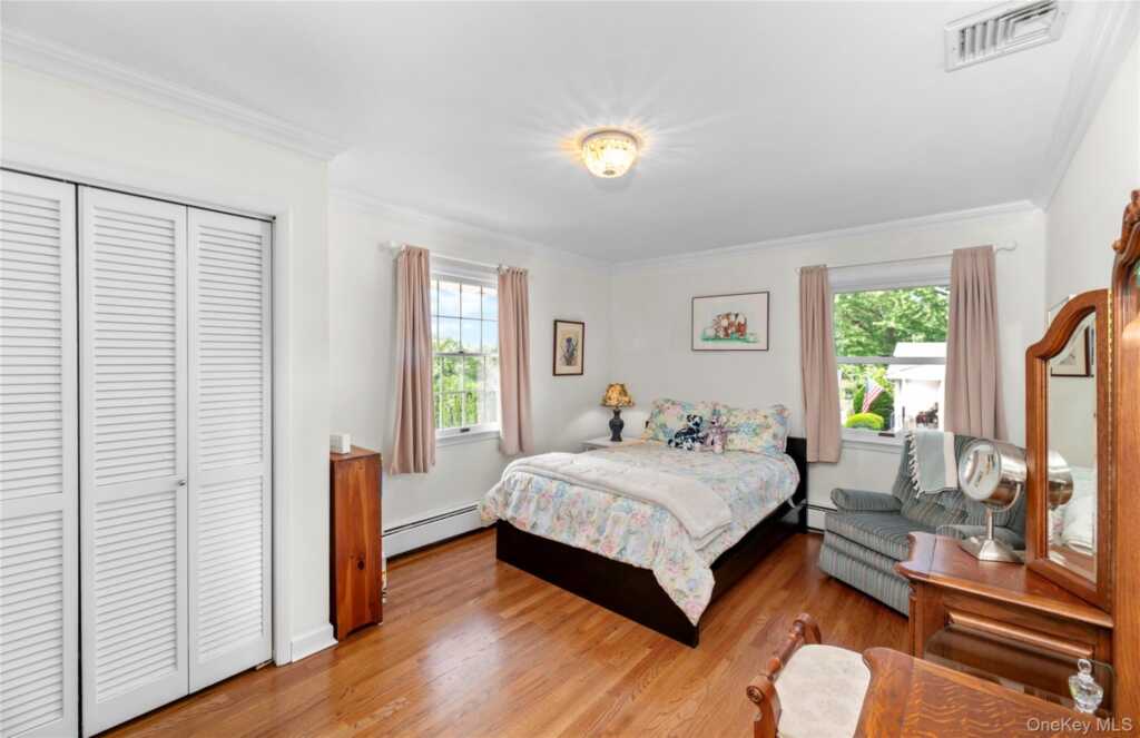 619 Russet Road, Valley Cottage, NY 10989 - Photo 20 of 38