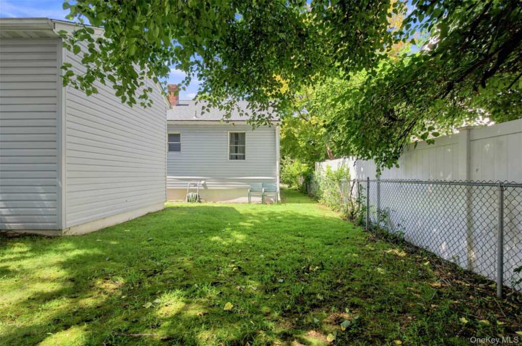 6 Hillside Avenue, Suffern, NY 10901 - Photo 23 of 27