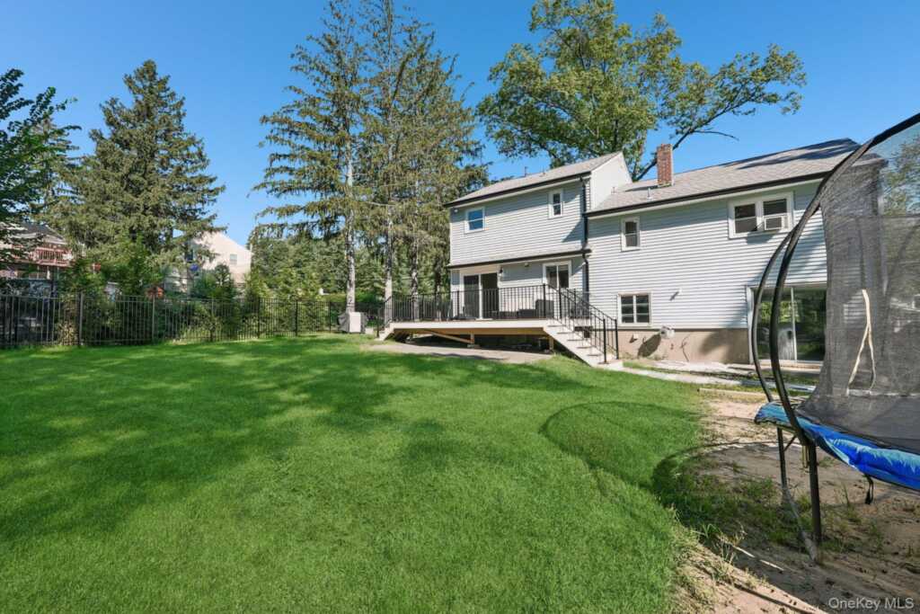 294 Orangeburg Road, Pearl River, NY 10965 - Photo 17 of 18