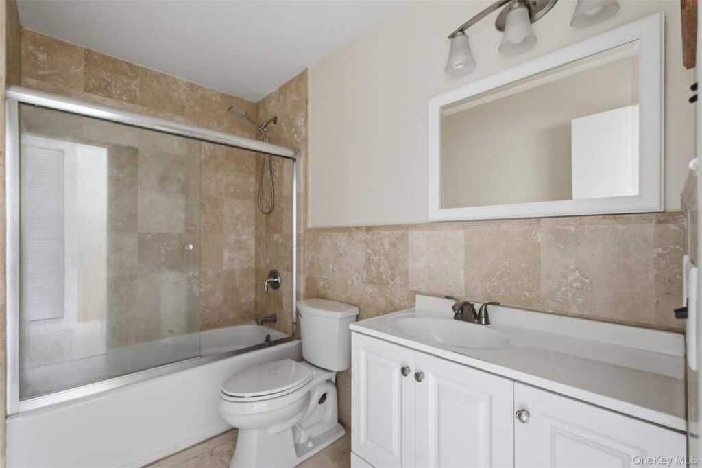 14 Dakota Court, Suffern, NY 10901 - Photo 25 of 35