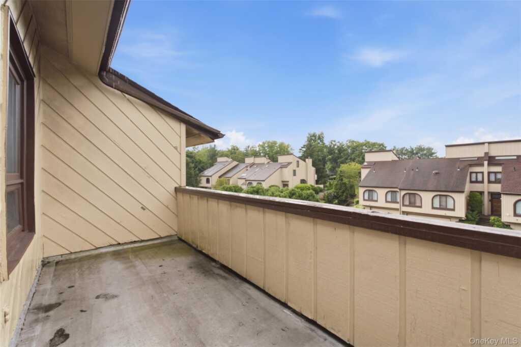 14 Dakota Court, Suffern, NY 10901 - Photo 30 of 35
