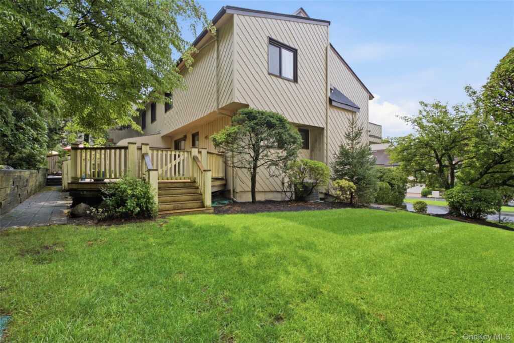 14 Dakota Court, Suffern, NY 10901 - Photo 33 of 35
