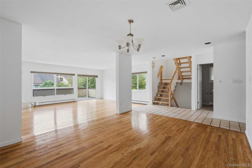 14 Dakota Court, Suffern, NY 10901 - Photo 6 of 35