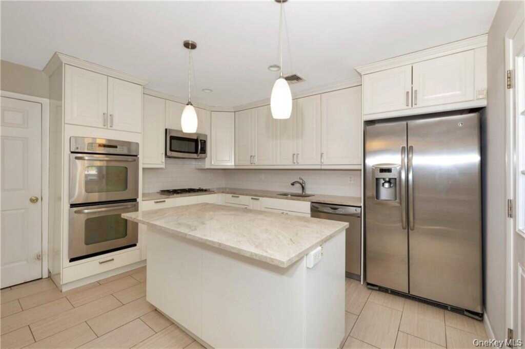 3 Lea Place, Rye, NY 10580 - Photo 14 of 46