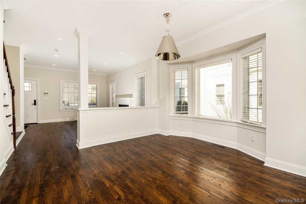 31 Cedar Place, Rye, NY 10580 - Photo 3 of 16