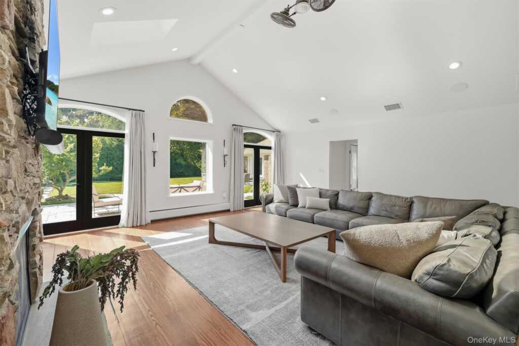 8 Rose Hill Road, Suffern, NY 10901 - Photo 15 of 50