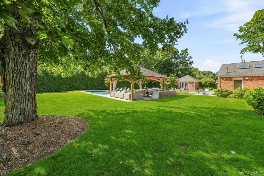 8 Rose Hill Road, Suffern, NY 10901 - Photo 7 of 50