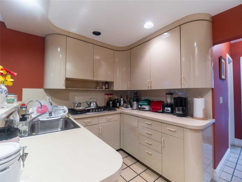 429 Franklin Street, Rye, NY 10573 - Photo 12 of 17