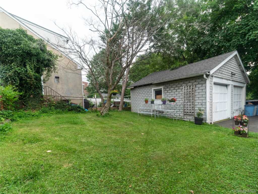 429 Franklin Street, Rye, NY 10573 - Photo 2 of 17