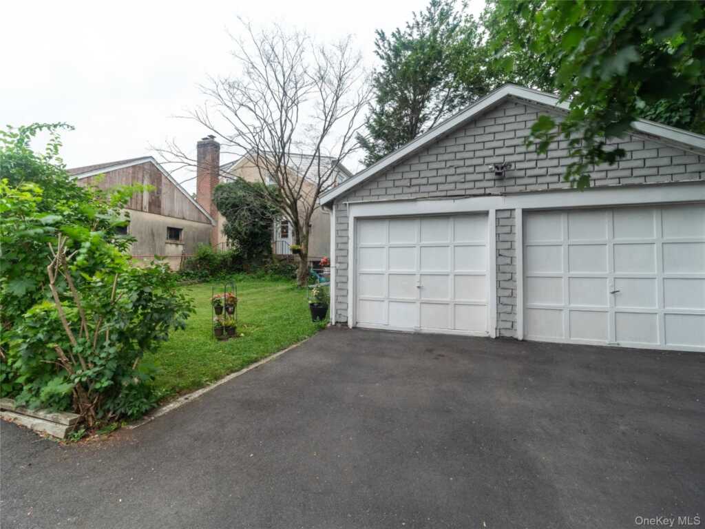 429 Franklin Street, Rye, NY 10573 - Photo 3 of 17