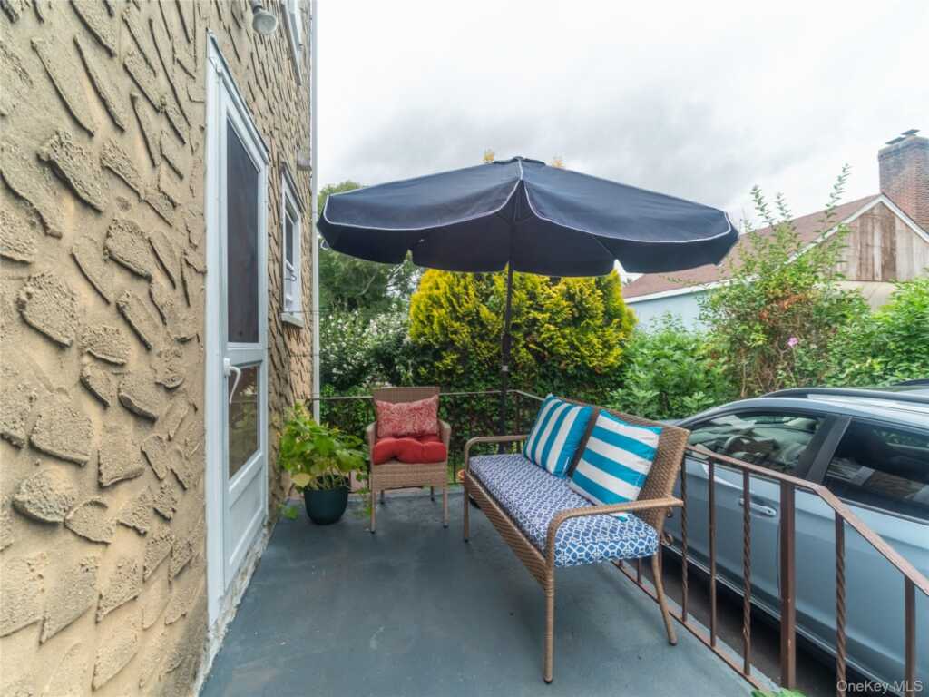 429 Franklin Street, Rye, NY 10573 - Photo 4 of 17