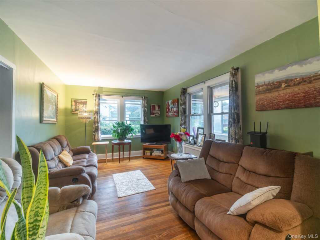 429 Franklin Street, Rye, NY 10573 - Photo 9 of 17