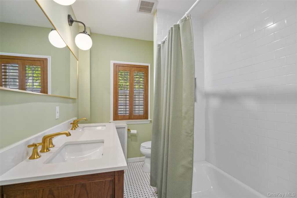 319 Oakland Beach Avenue, Rye, NY 10580 - Photo 15 of 33
