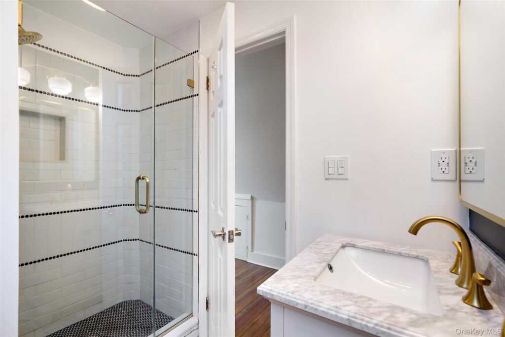 319 Oakland Beach Avenue, Rye, NY 10580 - Photo 20 of 33