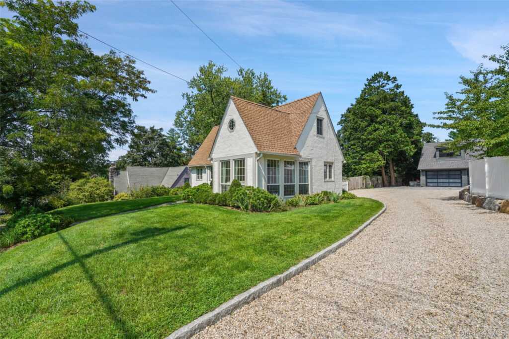 319 Oakland Beach Avenue, Rye, NY 10580 - Photo 27 of 33