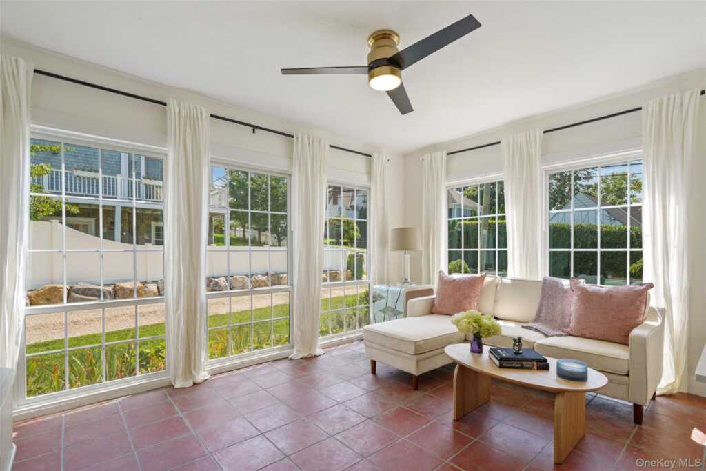 319 Oakland Beach Avenue, Rye, NY 10580 - Photo 7 of 33