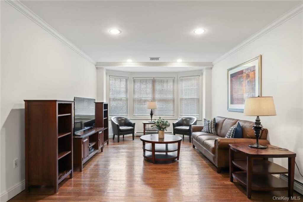 10 School Street, Unit #3F, Rye, NY 10580 - Photo 4 of 12