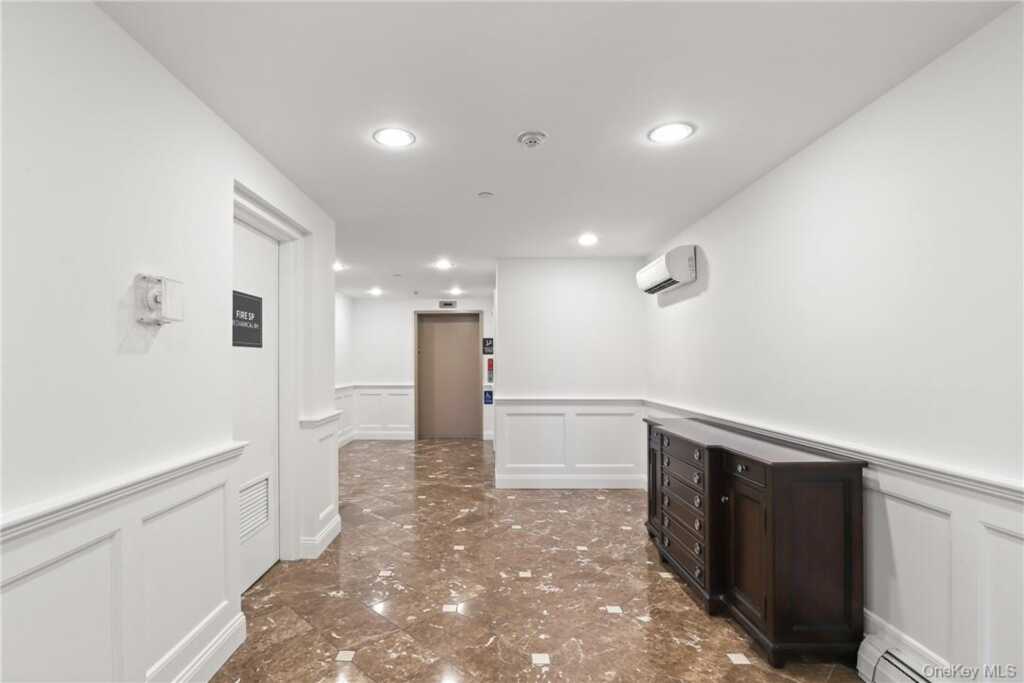 10 School Street, Unit #4F, Rye, NY 10580 - Photo 2 of 6