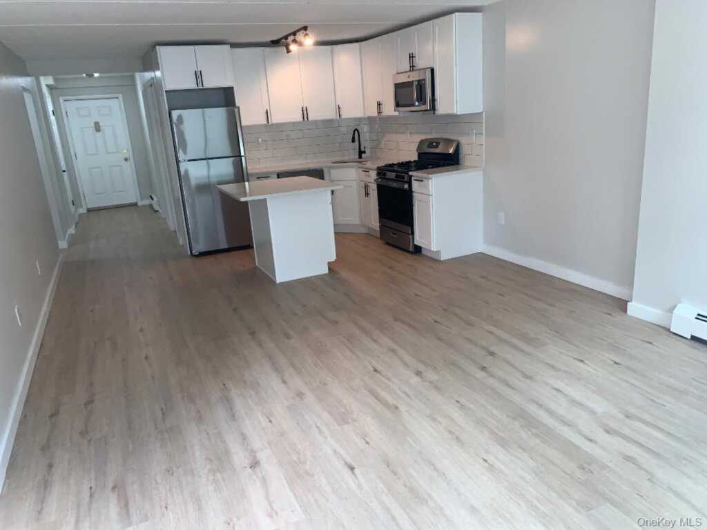 85 N Middletown Road, Unit #A9, Nanuet, NY 10954 - Photo 6 of 23