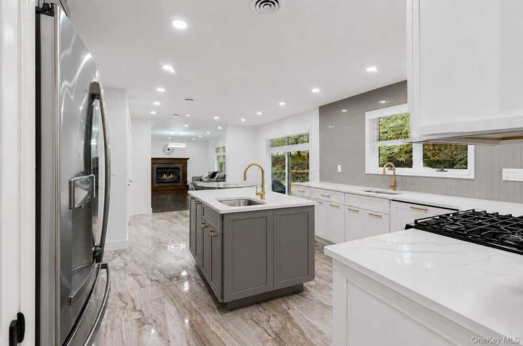 169 S Pascack Road, Nanuet, NY 10954 - Photo 14 of 36