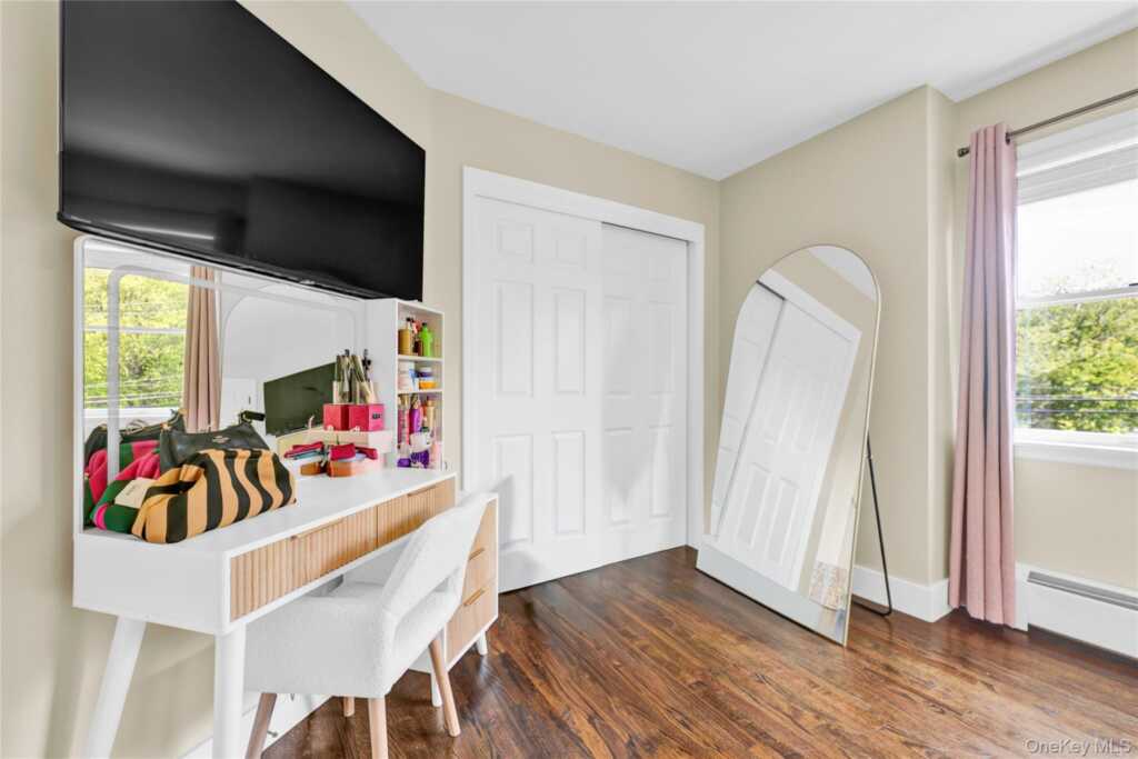 169 S Pascack Road, Nanuet, NY 10954 - Photo 17 of 36