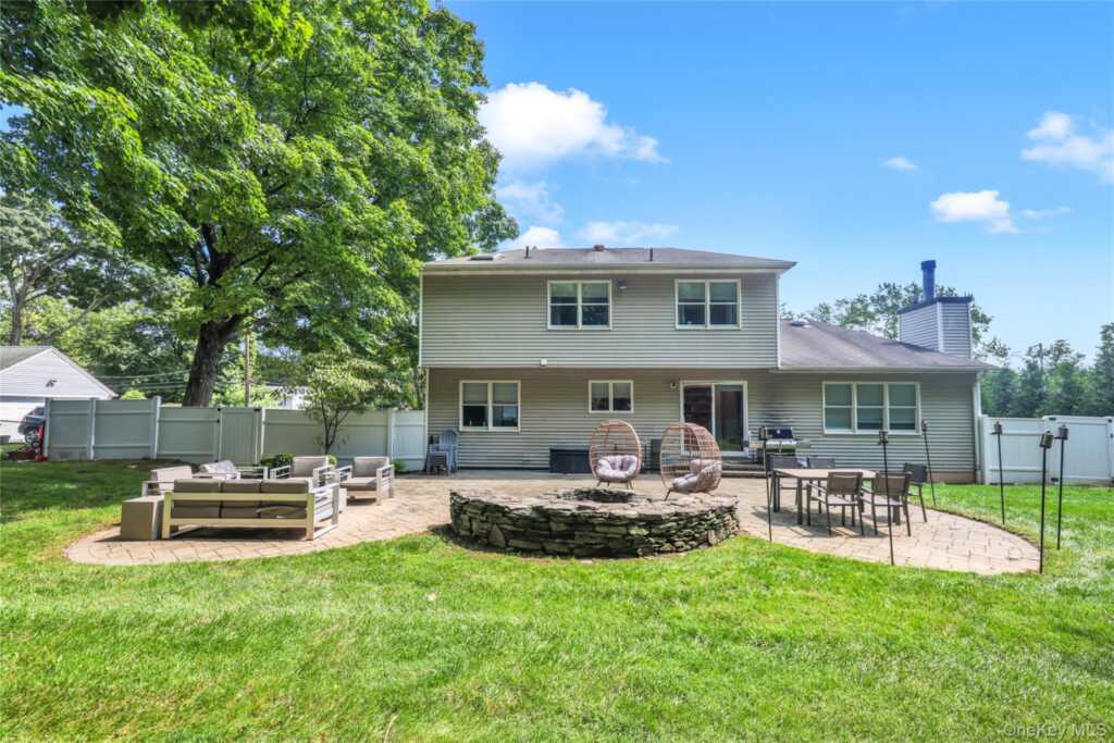 169 S Pascack Road, Nanuet, NY 10954 - Photo 24 of 36