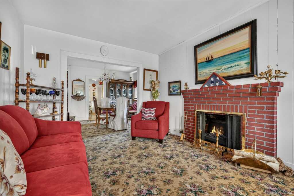 47 Woodland Avenue, Rye, NY 10573 - Photo 7 of 40