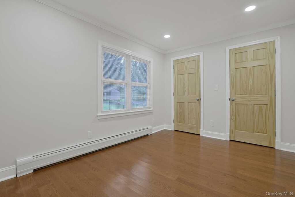 118 Grove Street, Pearl River, NY 10965 - Photo 15 of 25