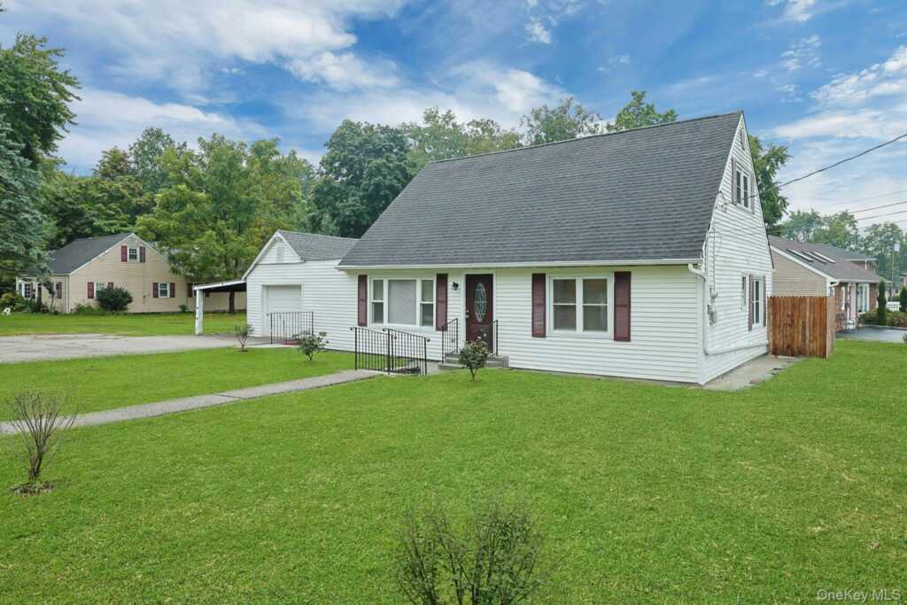 118 Grove Street, Pearl River, NY 10965 - Photo 2 of 25