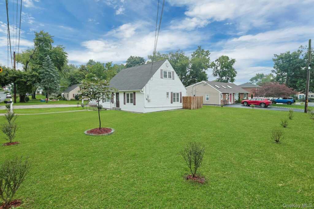 118 Grove Street, Pearl River, NY 10965 - Photo 3 of 25