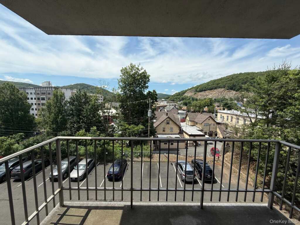 35 Park Avenue, Unit #3D, Suffern, NY 10901 - Photo 6 of 10