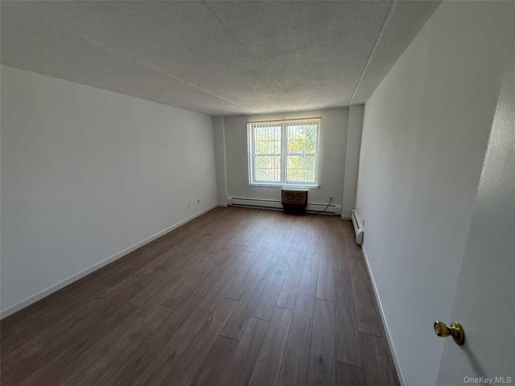 35 Park Avenue, Unit #3D, Suffern, NY 10901 - Photo 7 of 10