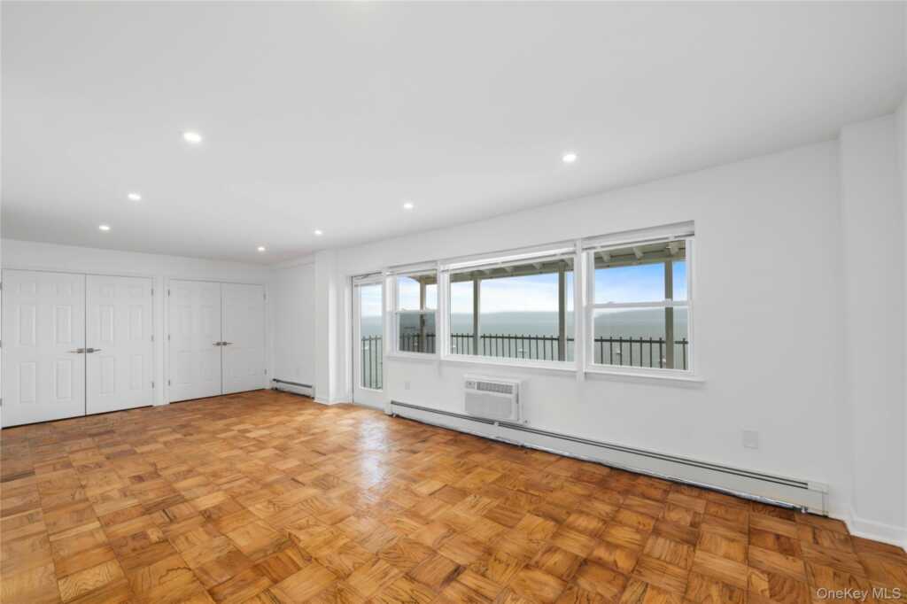 101 Gedney Street, Unit #6U, Nyack, NY 10960