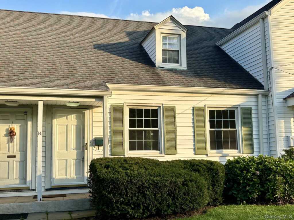 14 Lee Court, Unit #14, New Rochelle, NY 10805