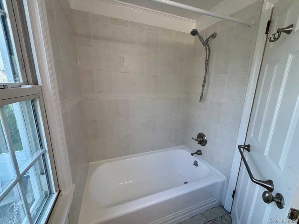 14 Lee Court, Unit #14, New Rochelle, NY 10805 - Photo 13 of 15