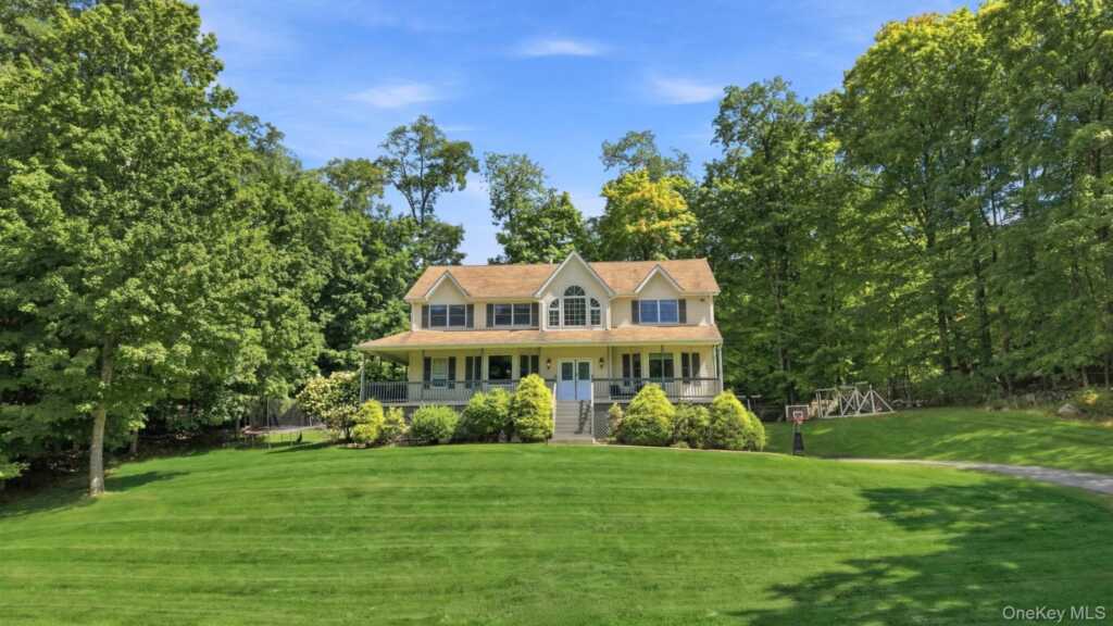 2 Belmar Court, Suffern, NY 10901 - Photo 2 of 50