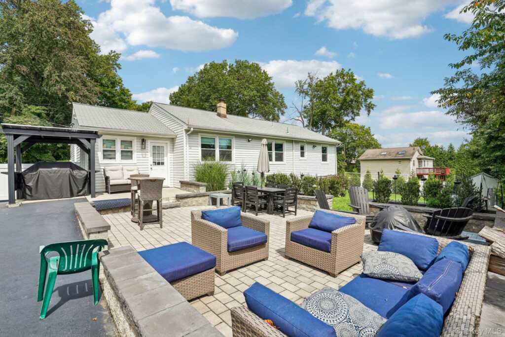 27 Pierce Street, Nanuet, NY 10954 - Photo 29 of 33