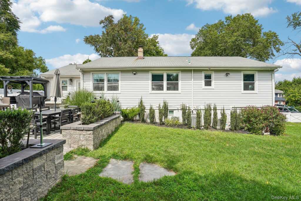 27 Pierce Street, Nanuet, NY 10954 - Photo 31 of 33
