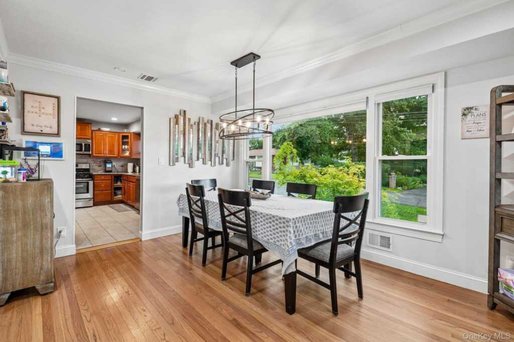 27 Pierce Street, Nanuet, NY 10954 - Photo 7 of 33