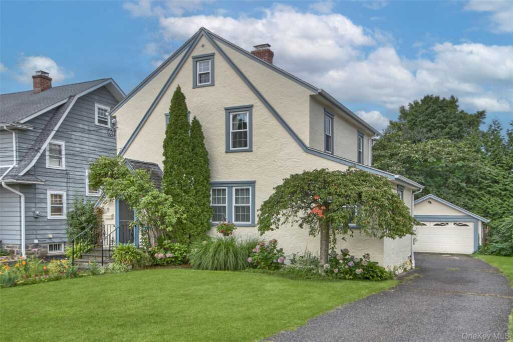 59 Adams Avenue, Rye, NY 10573 - Photo 2 of 35
