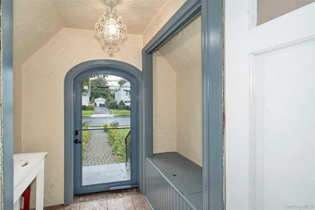 59 Adams Avenue, Rye, NY 10573 - Photo 9 of 35