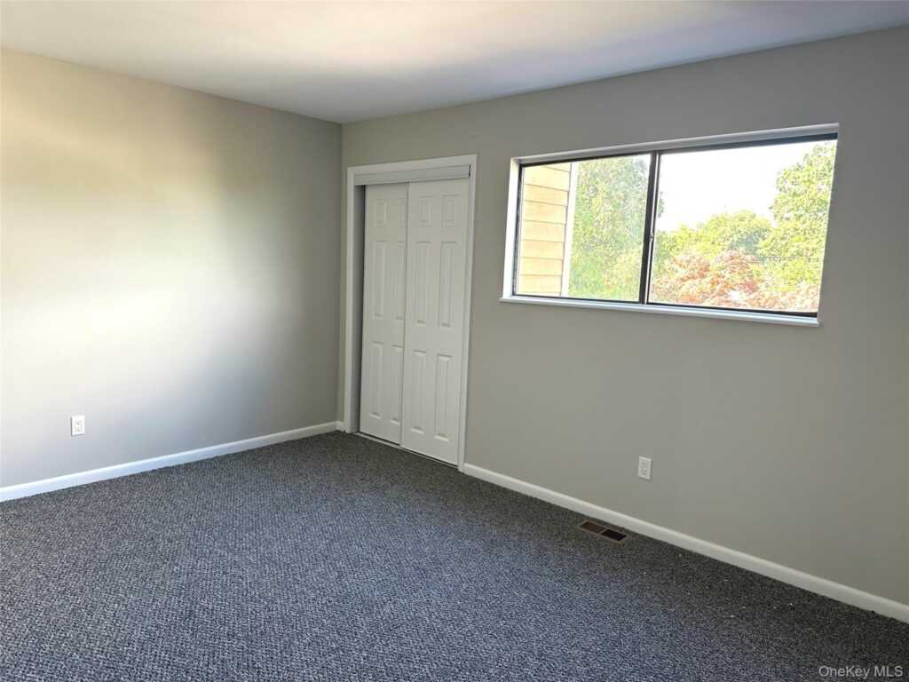 33 Roanoke Avenue, Rye, NY 10573 - Photo 6 of 12