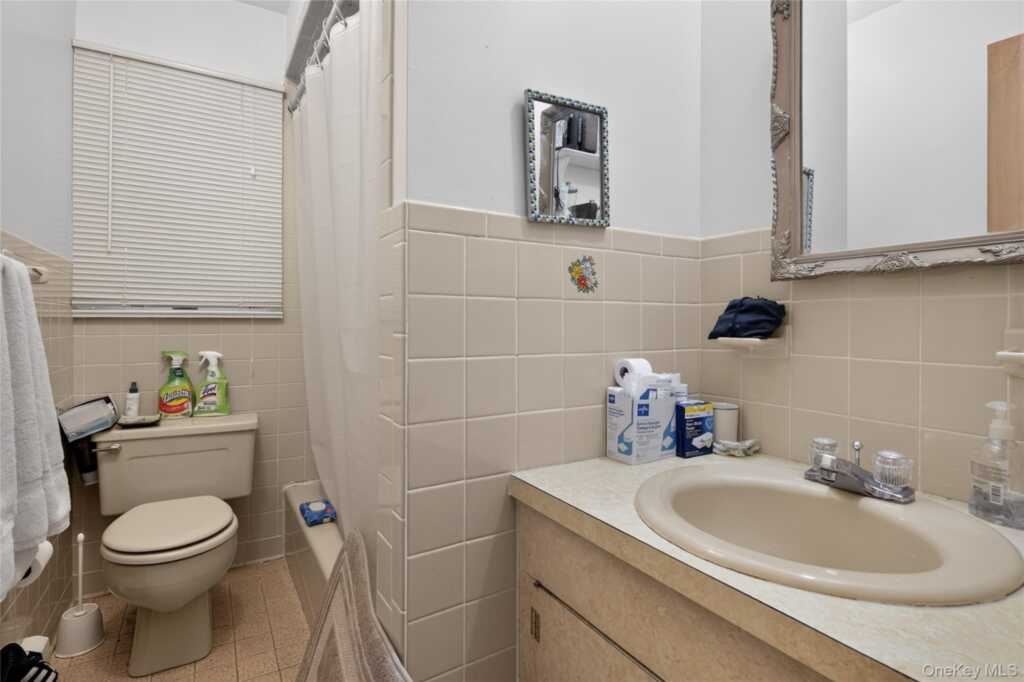 131 Frank Avenue, Rye, NY 10543 - Photo 24 of 29