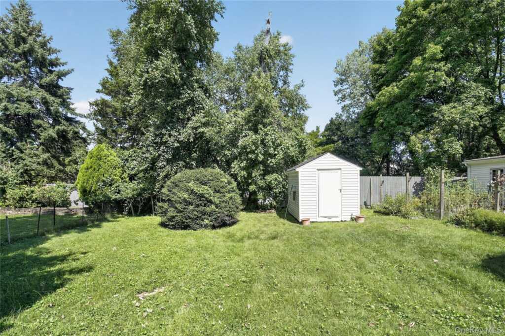 131 Frank Avenue, Rye, NY 10543 - Photo 25 of 29
