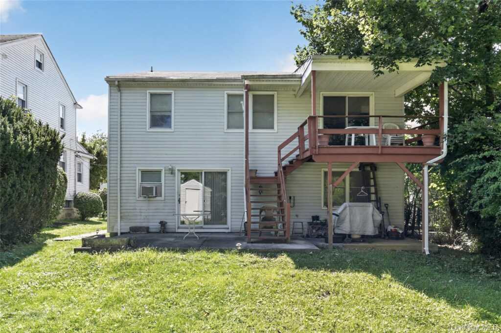 131 Frank Avenue, Rye, NY 10543 - Photo 4 of 29