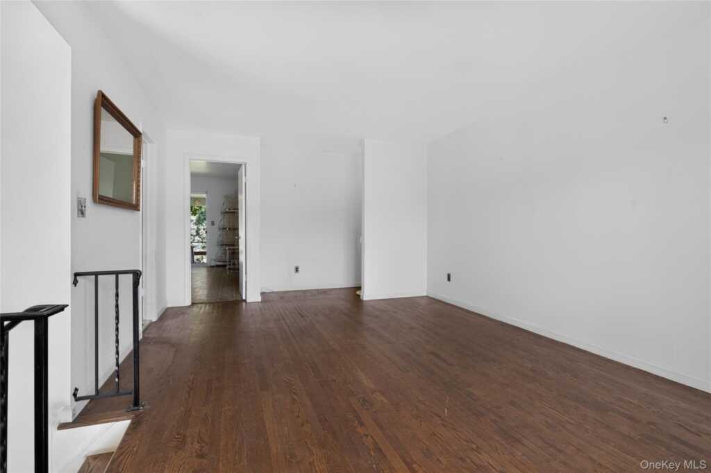 131 Frank Avenue, Rye, NY 10543 - Photo 8 of 29